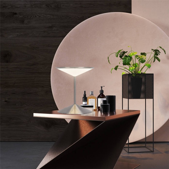 Modern simple creative personality desk lamp