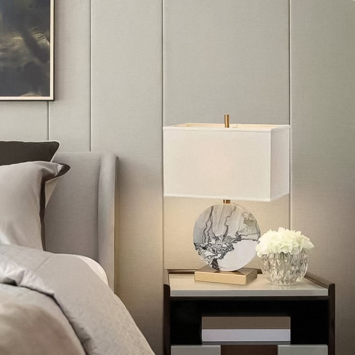 Metal base home decoration LED table lamp