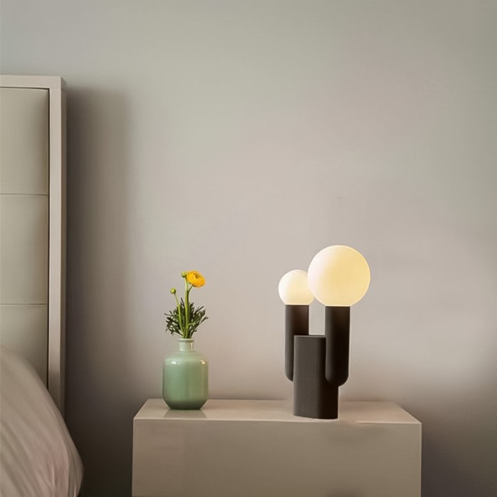 Creative and simple design double-headed glass ball table lamp