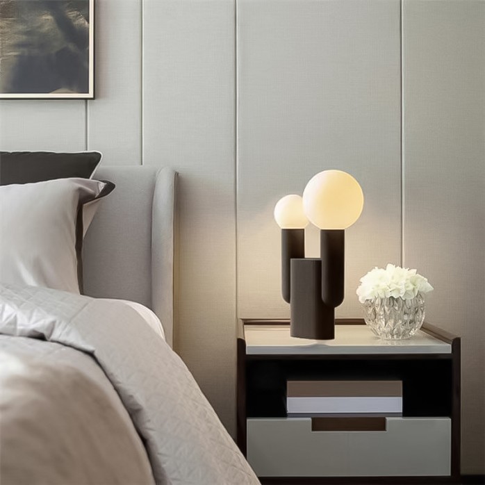 Creative and simple design double-headed glass ball table lamp