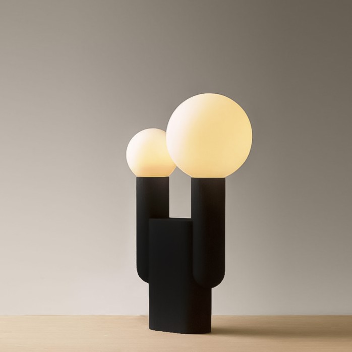 Creative and simple design double-headed glass ball table lamp