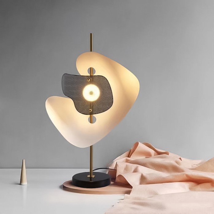 Wrought iron metal art decoration LED table lamp
