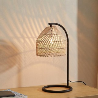 Natural rattan woven lampshade table lamp