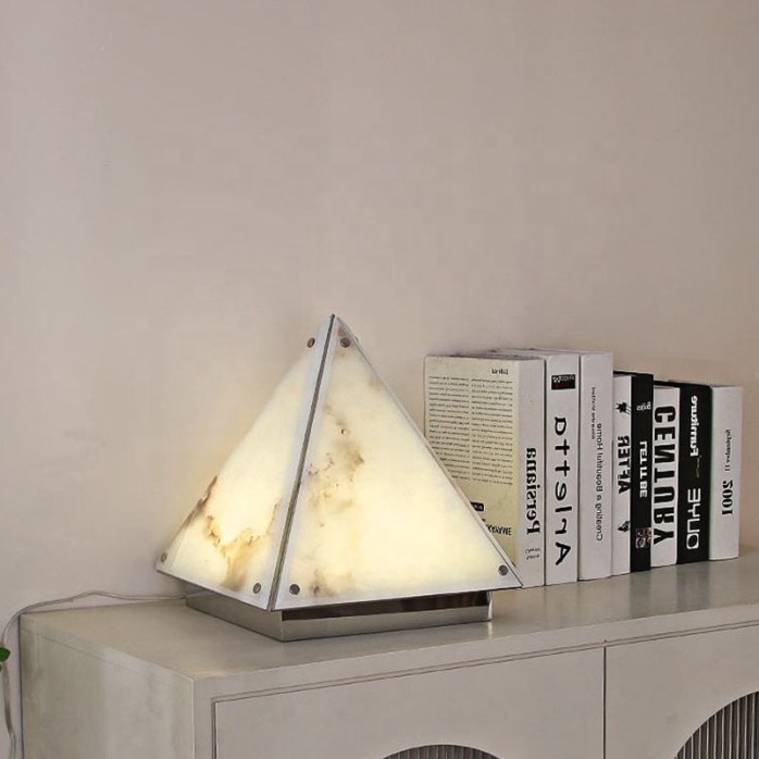 Luxury alabaster decorative table lamp