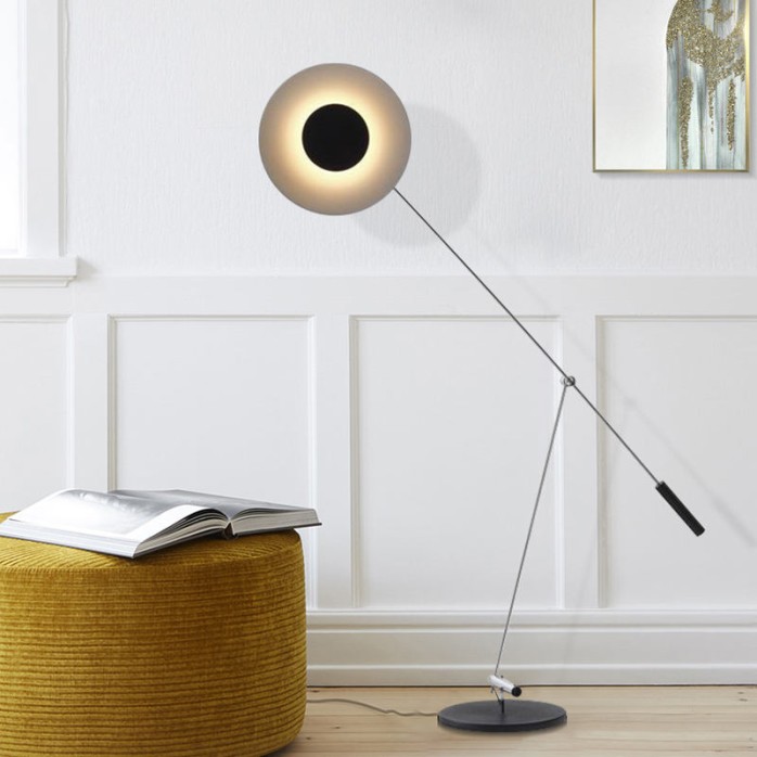 Personalized creative metal modern LED floor lamp