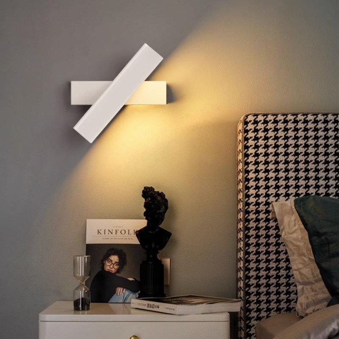 Simple modern creative rotating wall lamp